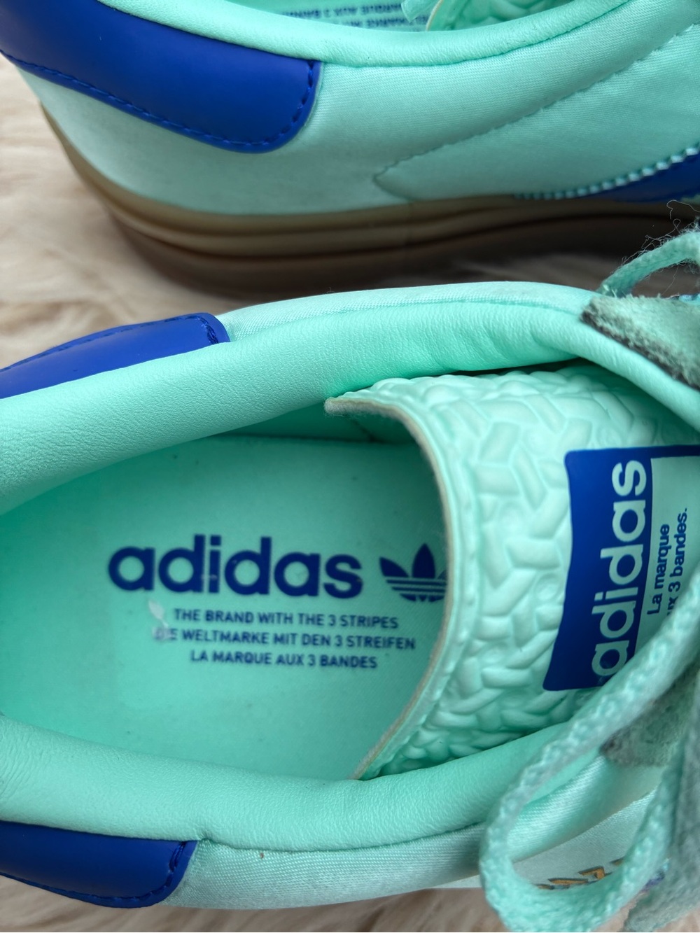 NWOT adidas GAZELLE BOLD SHOES
In Clear Mint/Lucid Blue/Gold Metallic
Size 9.5 - Picture 10 of 13